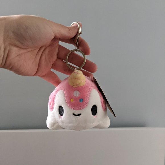 Tasty Peach Studios Narwhal Ice Cream Keychain Plush - Picture 1 of 3